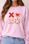 💕 XOXO Knit Heart Crewneck Sweatshirt (Gildan)