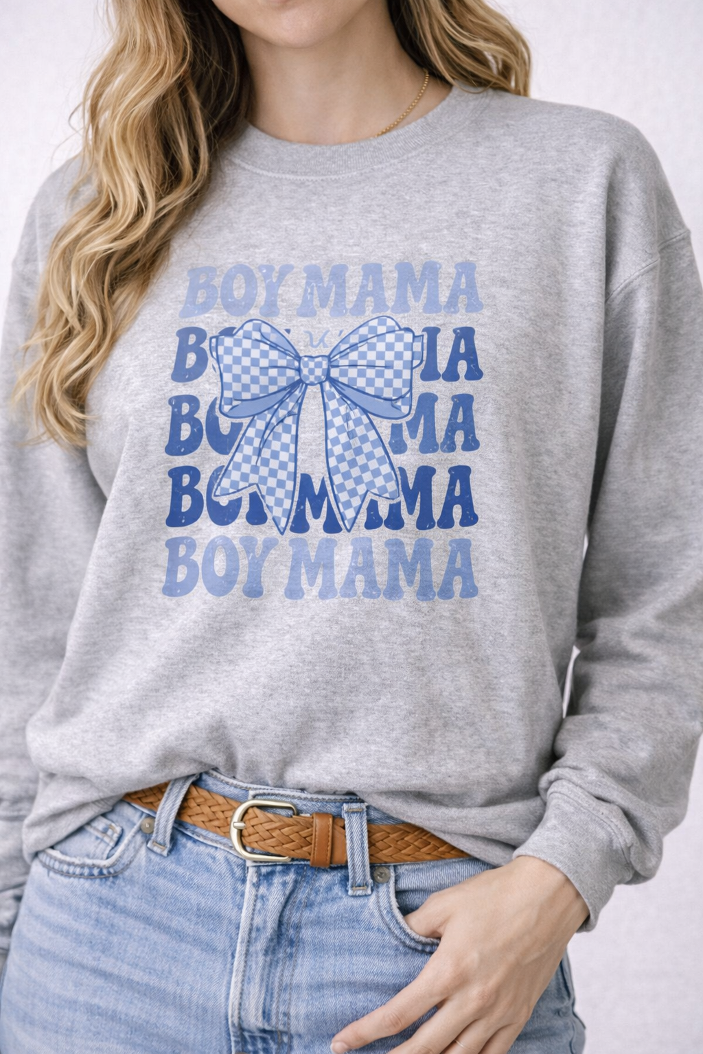 💙 Boy Mama Blue Bow Crewneck (Gildan)