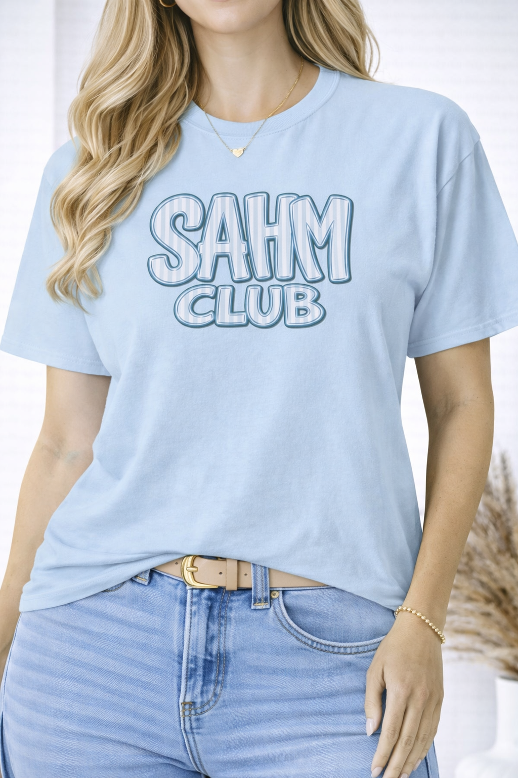 SAHM CLUB Graphic Tee